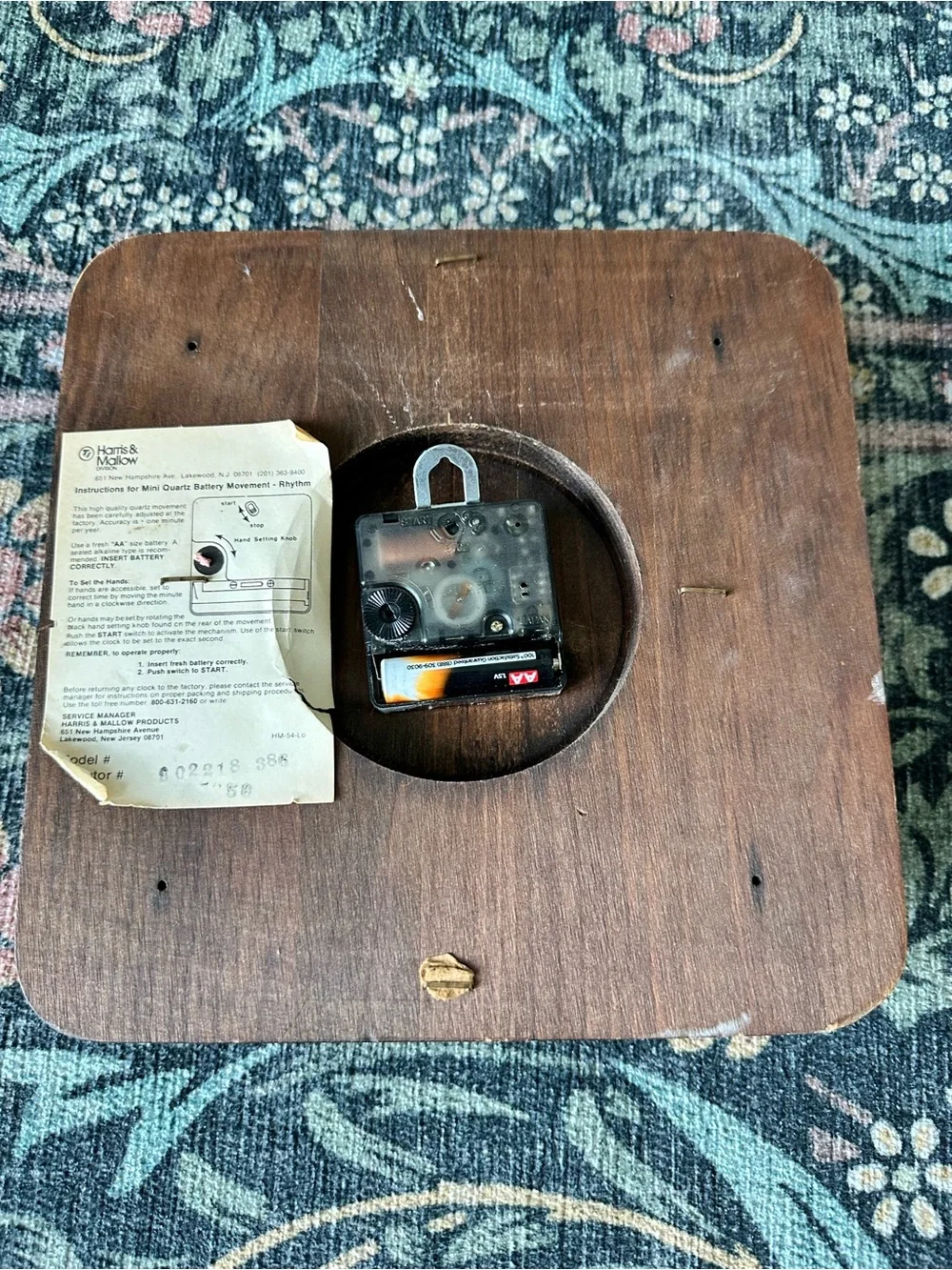 vintage Verichron Quartz Wall Clock Needs Repair!